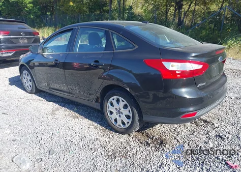 2012 Ford Focus Se z USA, uszkodzony, nr VIN 1FAHP3F23CL146779